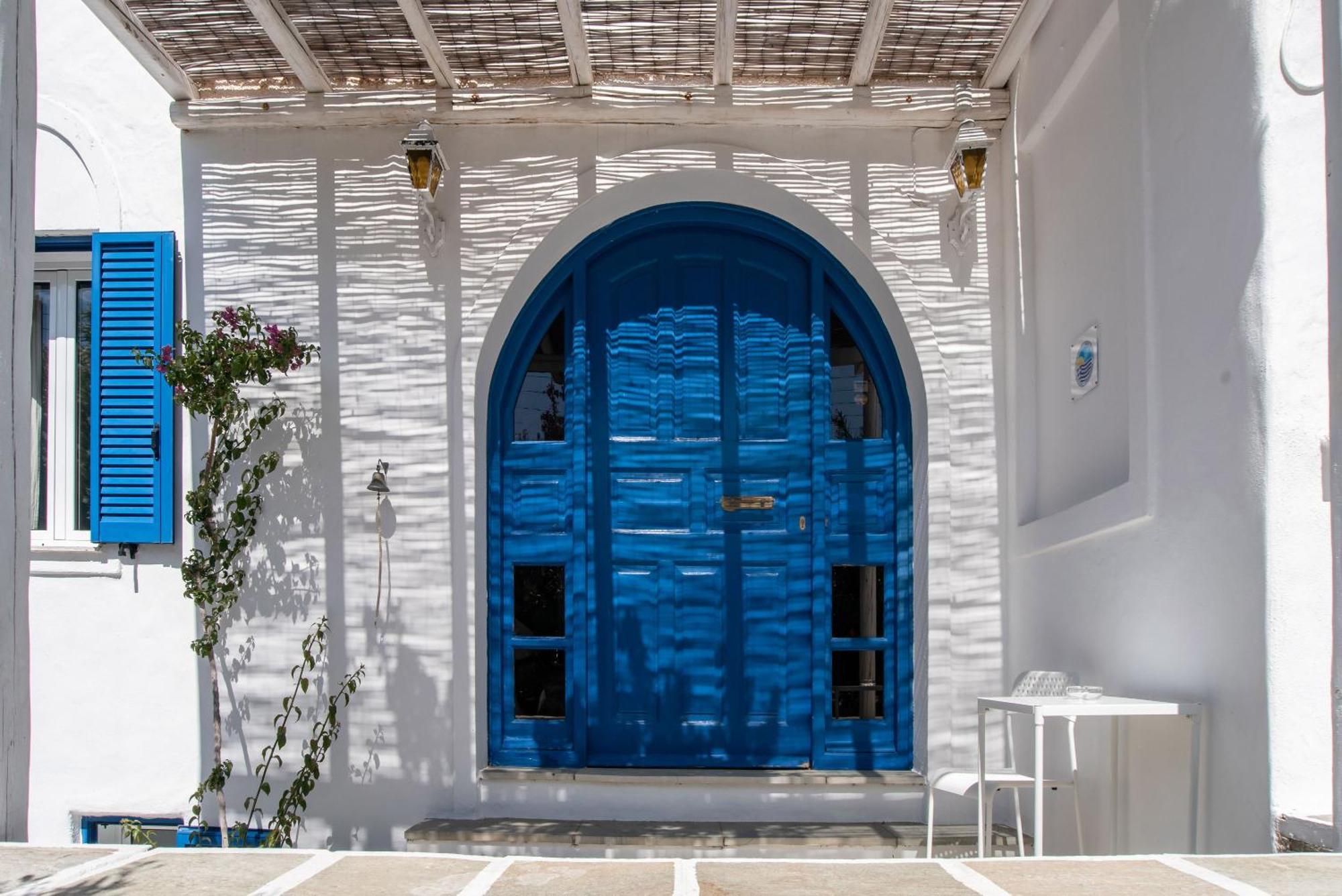 Livadia Seaside Studios 7 Парікія Екстер'єр фото