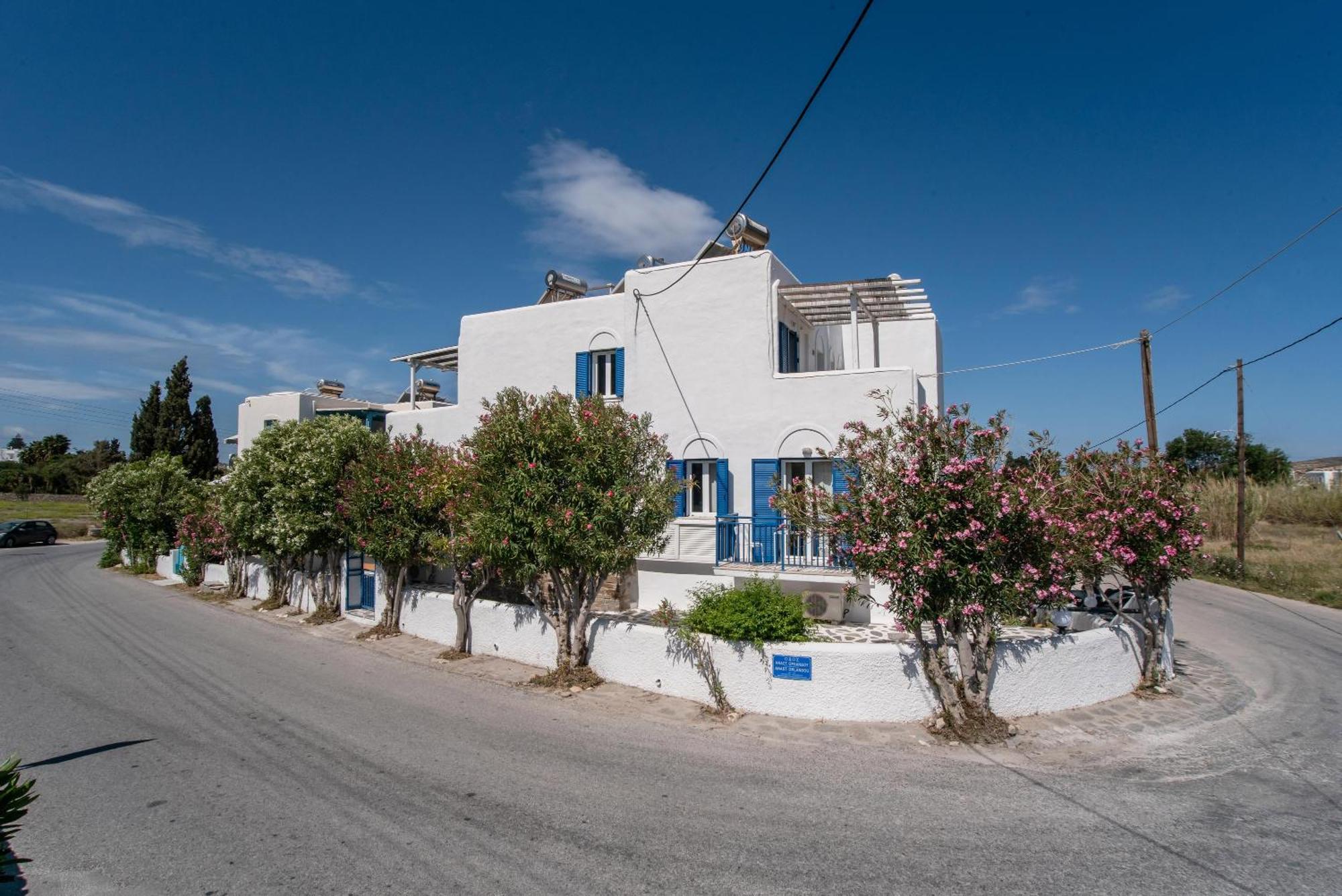 Livadia Seaside Studios 7 Парікія Екстер'єр фото